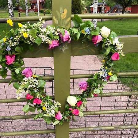 Mysigt Boende I Raettvik Med Utsikt Oever Siljan Kültér fotó
