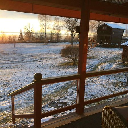 Mysigt Boende I Raettvik Med Utsikt Oever Siljan Kültér fotó