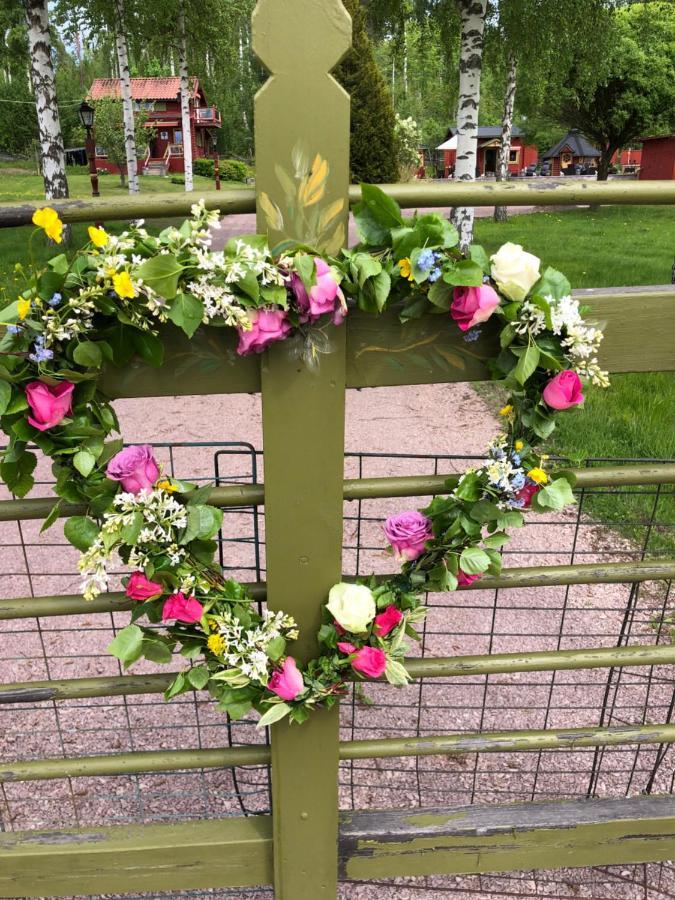 Mysigt Boende I Raettvik Med Utsikt Oever Siljan Kültér fotó