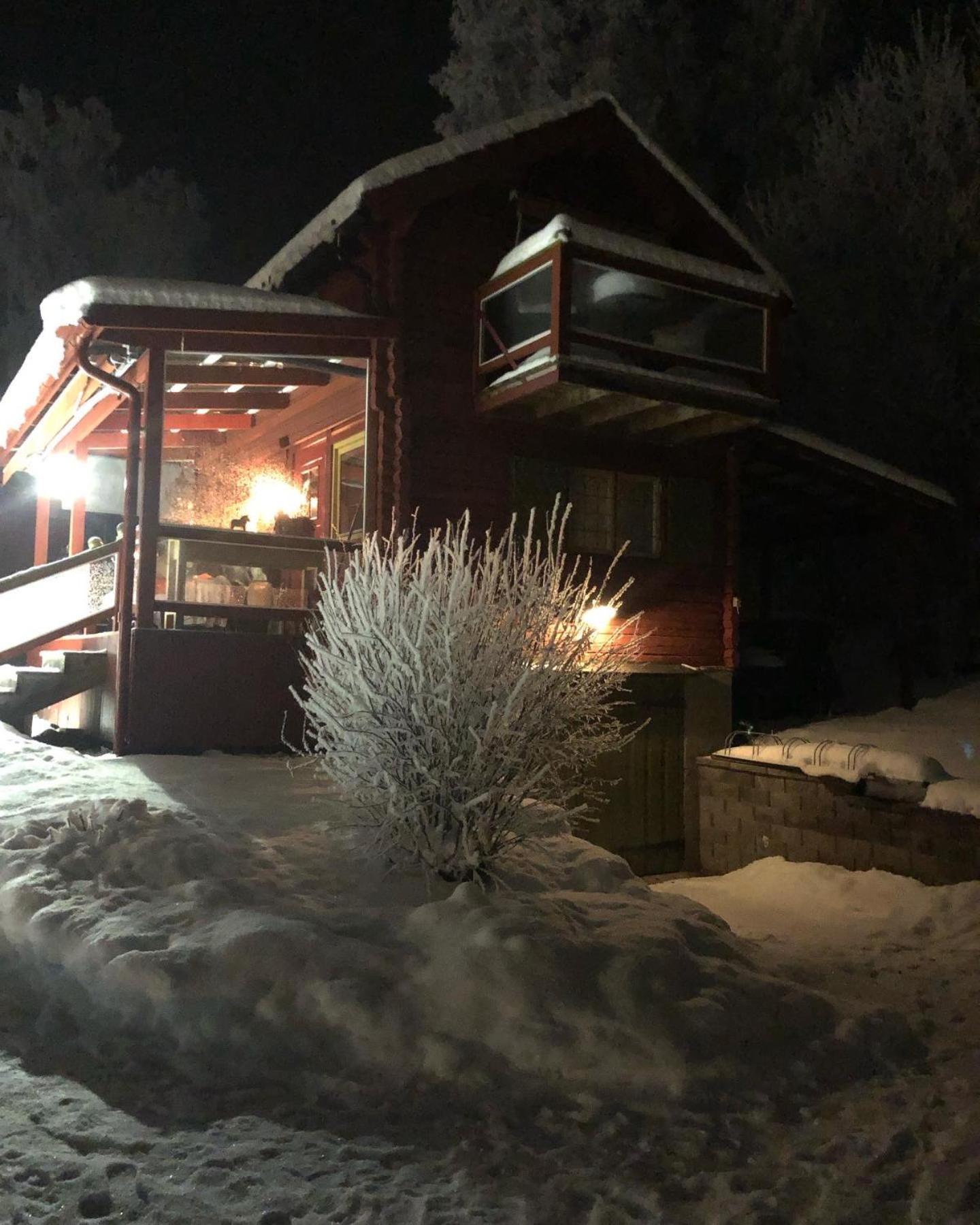 Mysigt Boende I Raettvik Med Utsikt Oever Siljan Kültér fotó