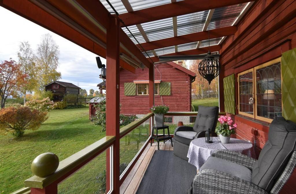 Mysigt Boende I Raettvik Med Utsikt Oever Siljan Kültér fotó